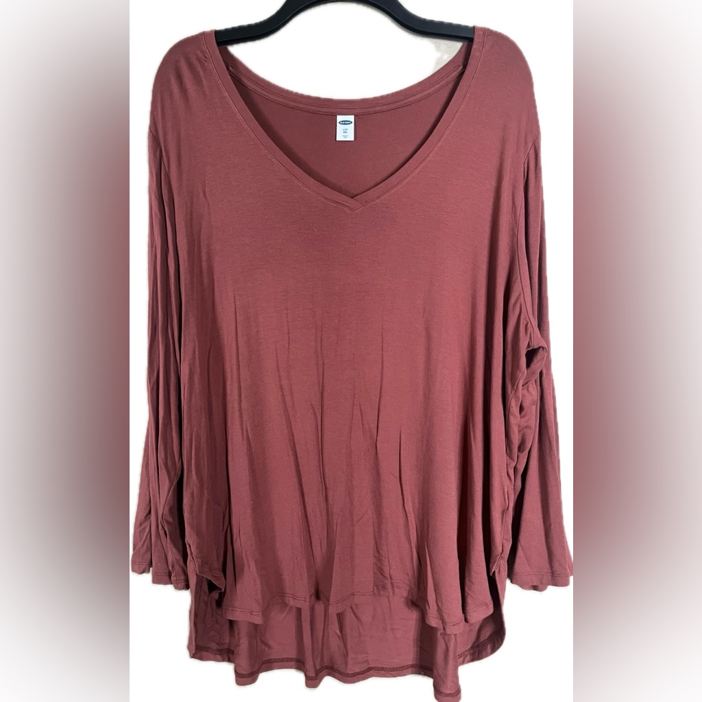 Old Navy Women's Long Sleeve V-Neck Luxe Top - Mauve. Size Xxl